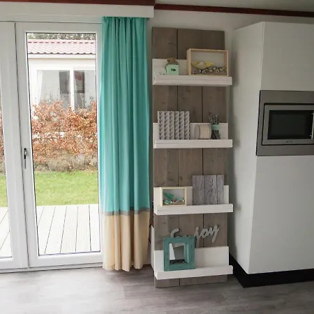Chalet Comfy Chalet With Dishwasher, Near The Wadden Sea *