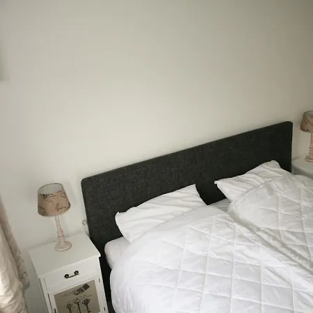 Comfy Chalet With Dishwasher, Near The Wadden Sea شاليه *